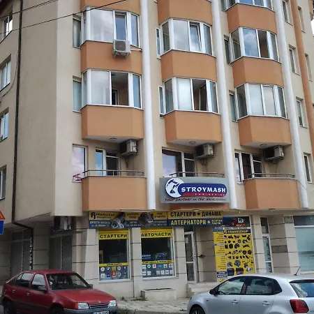 квартира *
